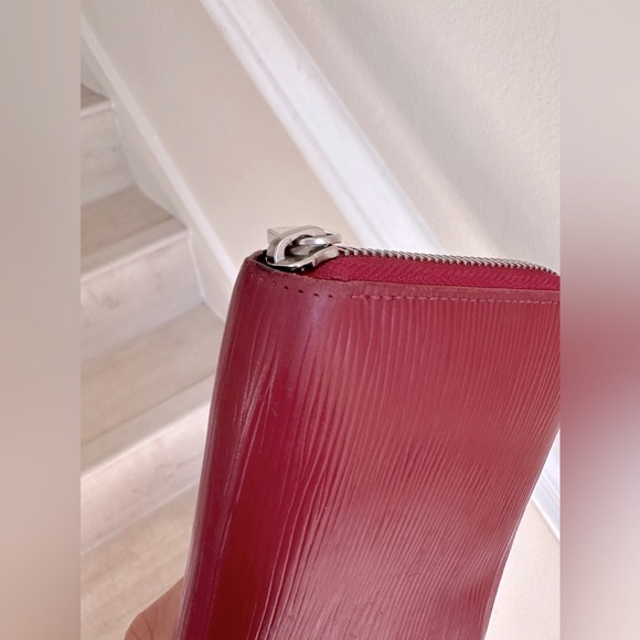 LOUIS VUITTON Red Epi Zippy Wallet - Picture 10 of 16